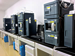 Waters製UPLC