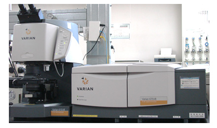 図2 Varian 670-IR, 610-IR (Agilent Technologies)