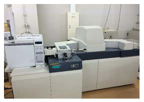 ������\�K�X�N���}�g�O���t���ʕ��͌v�@(GC-HRMS)